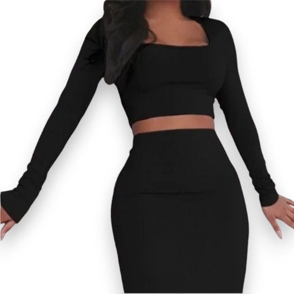 BOGO SHEIN Elegant Black Long Sleeve Crop Top